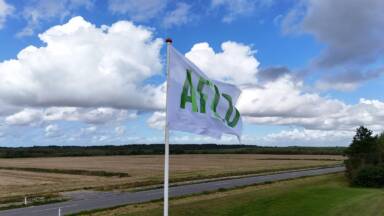 AFLD's flag uden for hovedkontoret i Herning